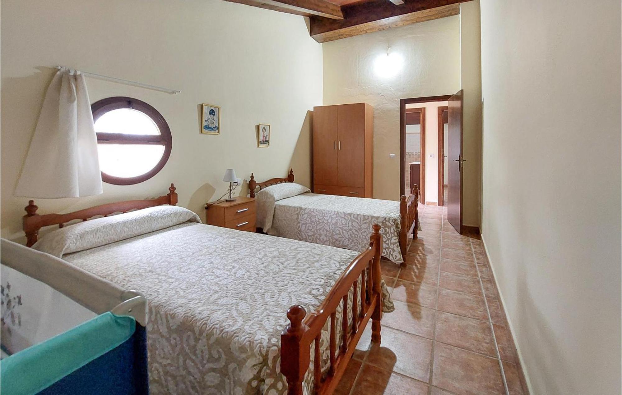 Gorgeous Home In Algodonales With Kitchen Exterior foto