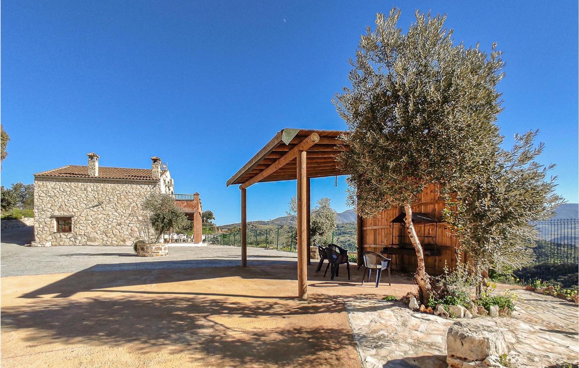 Gorgeous Home In Algodonales With Kitchen Exterior foto